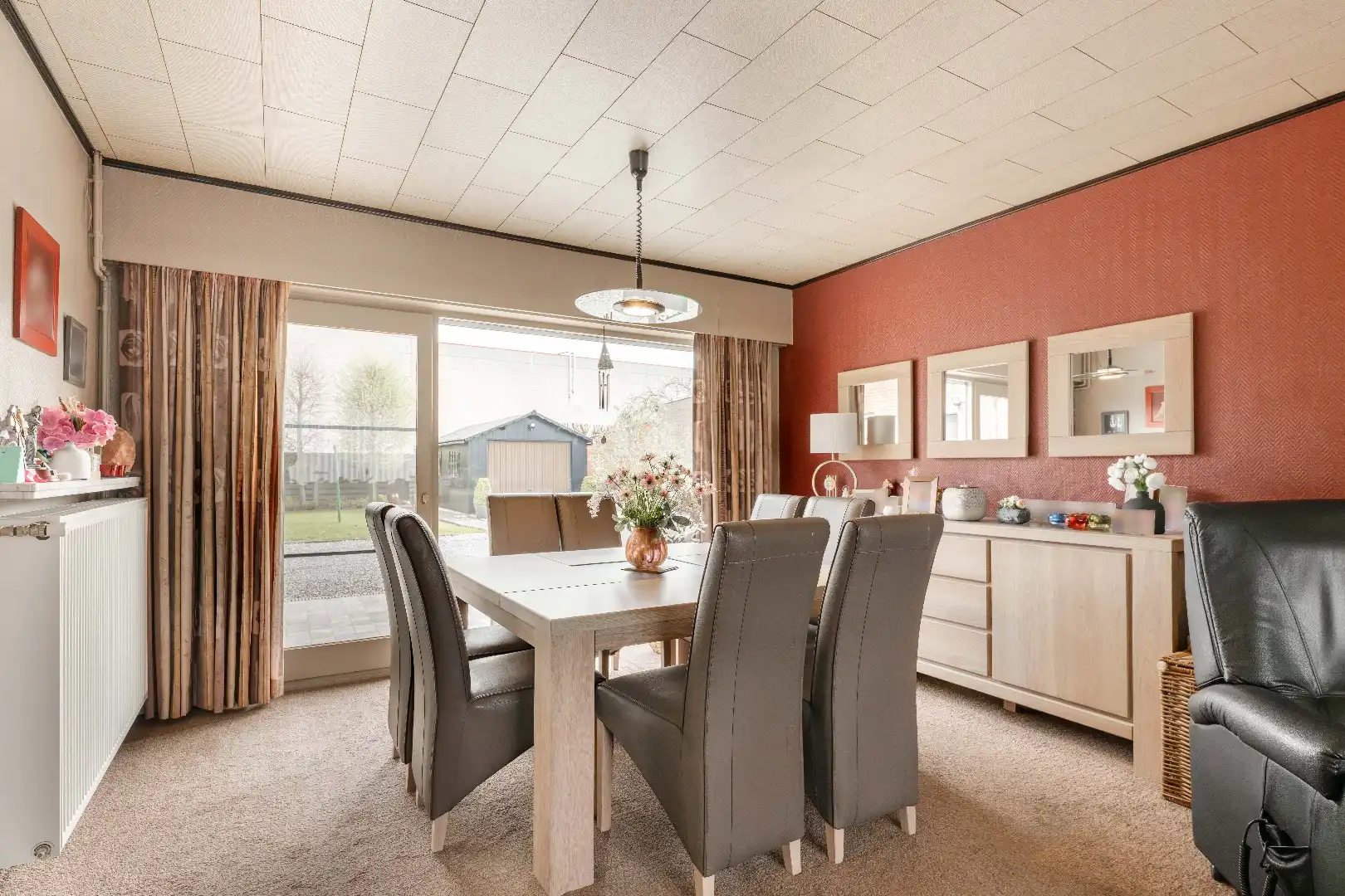 ALLEENSTAANDE WONING OP 1.009 m² MET 3 SLPKS EN TUIN  foto 8