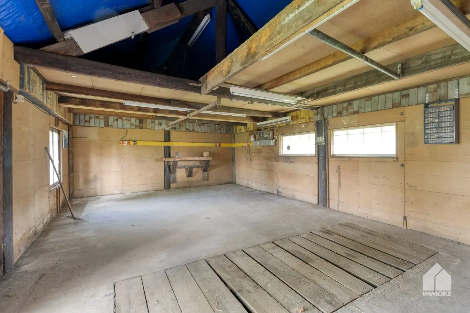Te renoveren, gelijkvloerse woning op 13a 60ca met 2 slpk en garage. foto 35