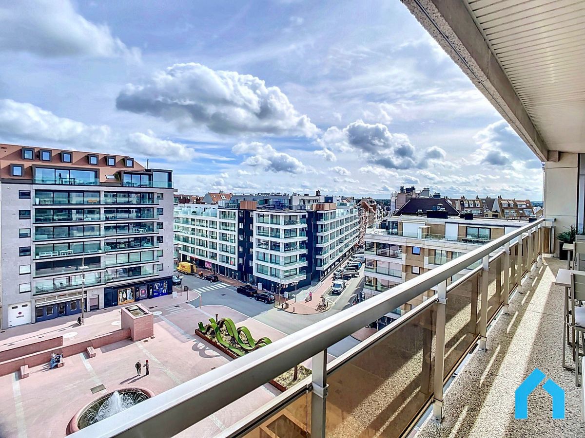 Uniek gelegen appartement gelegen op het Lichttorenplein te huur foto {{pictureIndex}}