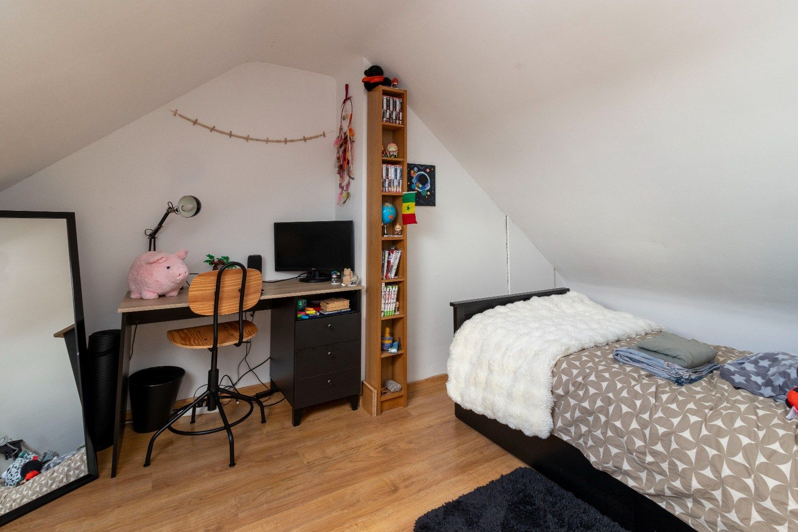 Ruime triplex (3slpks) op wandelafstand van station foto 7