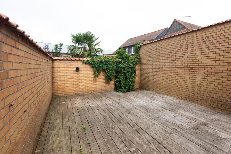 Te moderniseren woning met 2 ruime slaapkamers (4 mogelijk) en tuin (terras), mogelijkheid om garage bij te kopen. foto 12