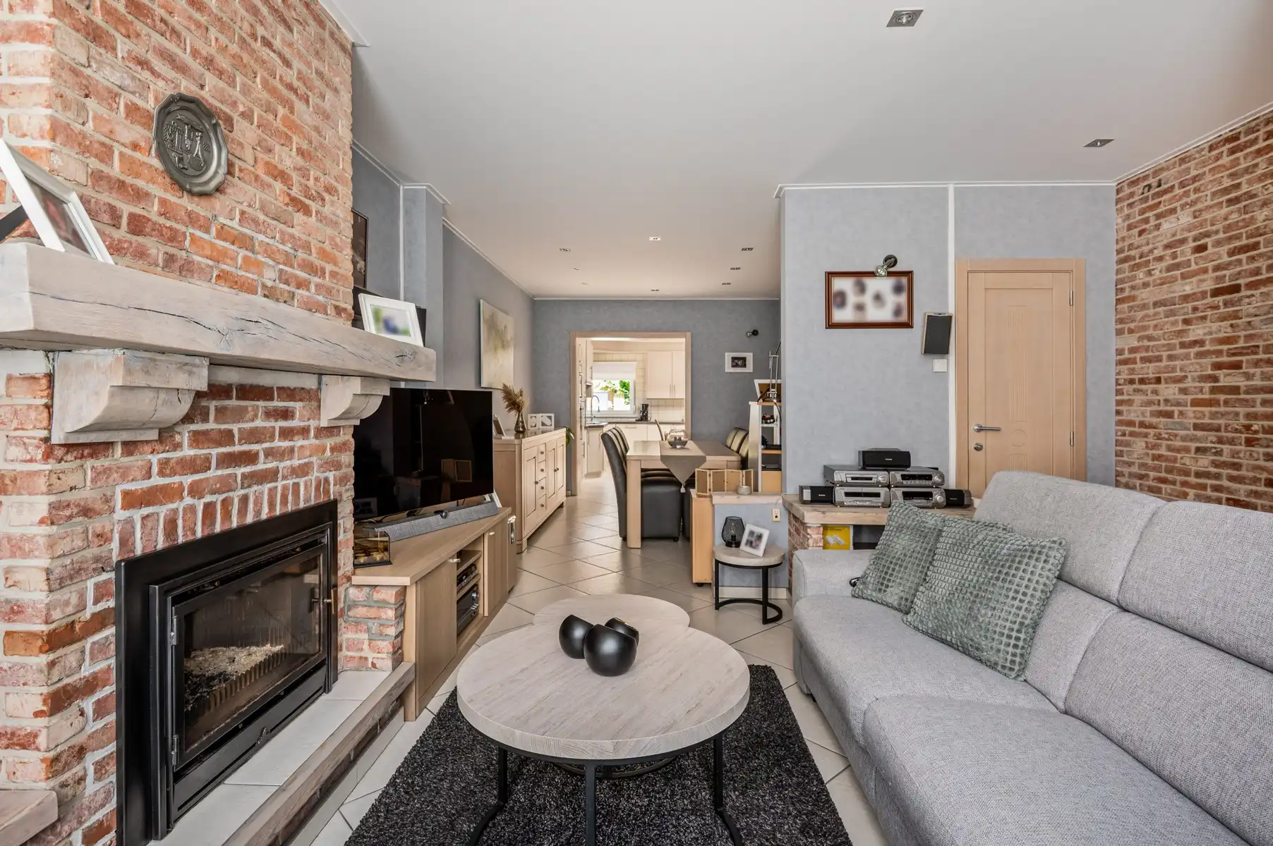 Centraal en strategisch gelegen halfopen woning foto 12