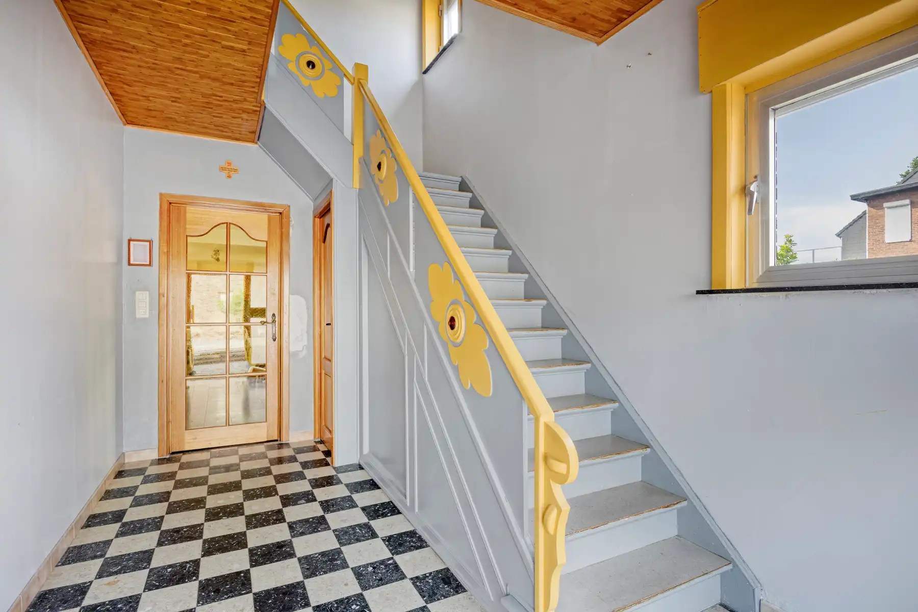Halfvrijstaande woning met 3 slaapkamers foto 4