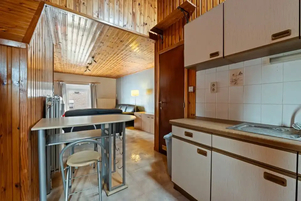 Ruime renovatiewoning met veel potentieel foto 37