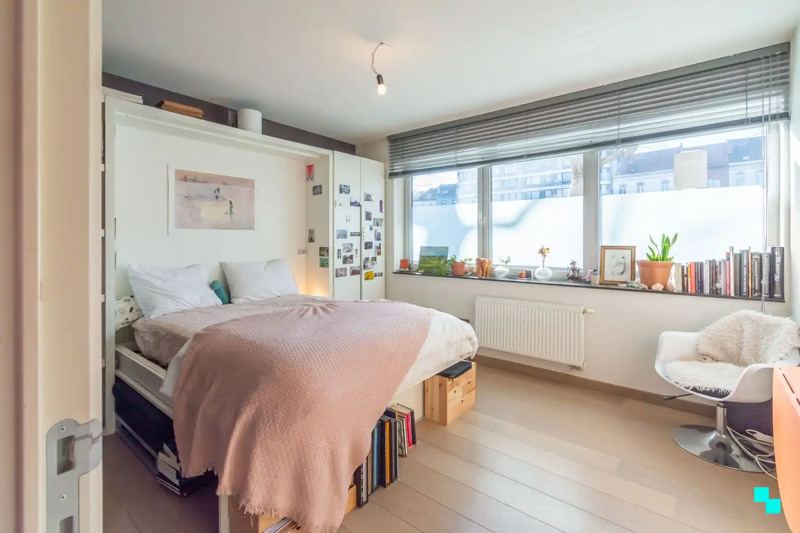 Lichtrijk twee slaapkamerappartement met tuin te Gent foto 14