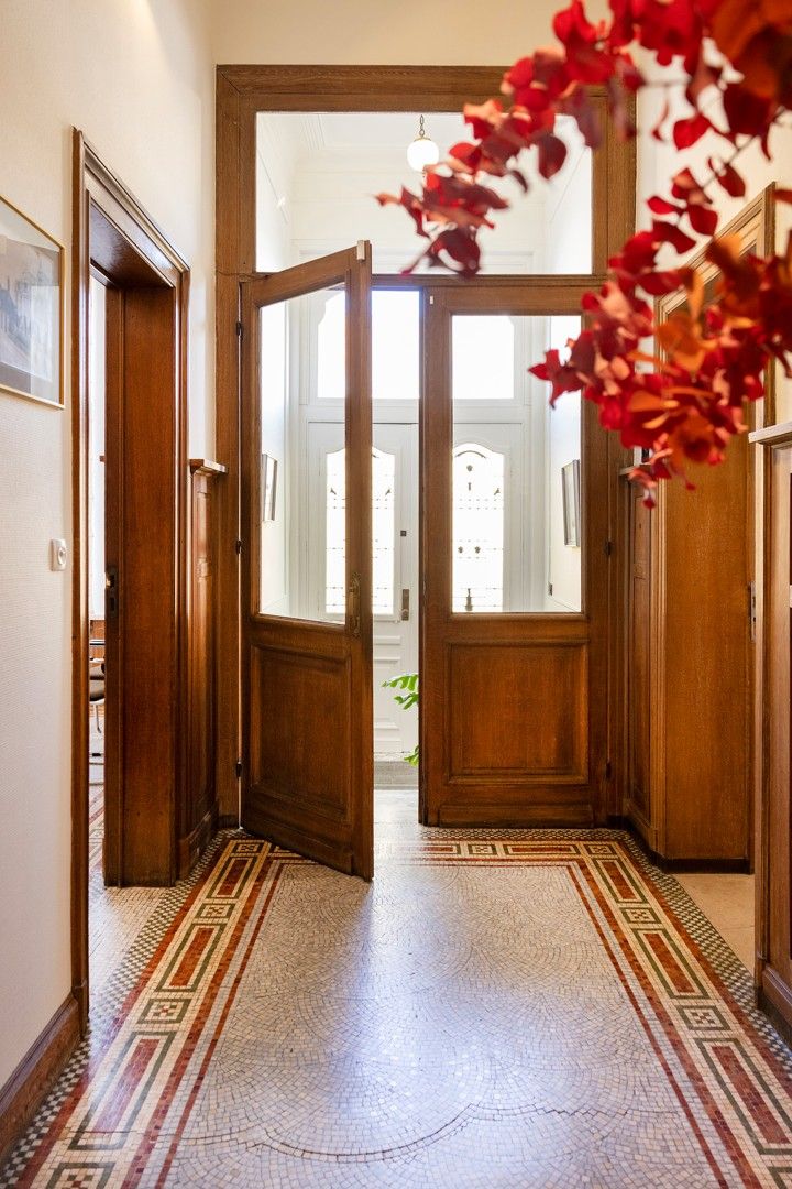 Stijlvolle, instapklare herenwoning met tuin en garage. foto 7