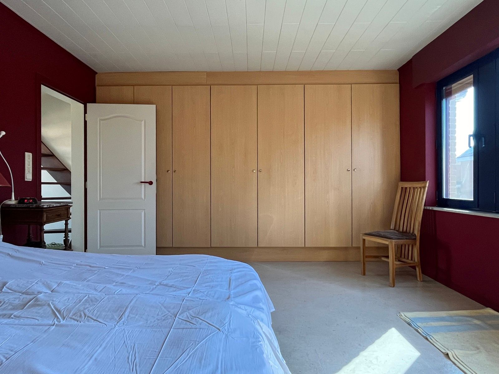 grote woning met mooie tuin foto 15