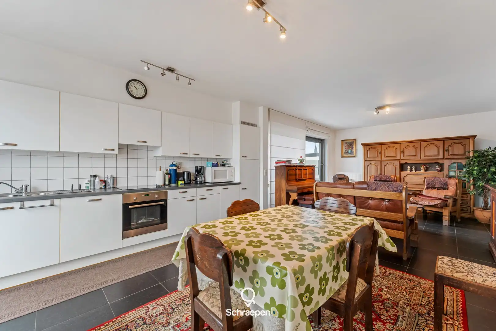 Uniek penthouse met riant zonneterras (115 m²) en 2 slpks in Zonhoven-centrum! foto 2