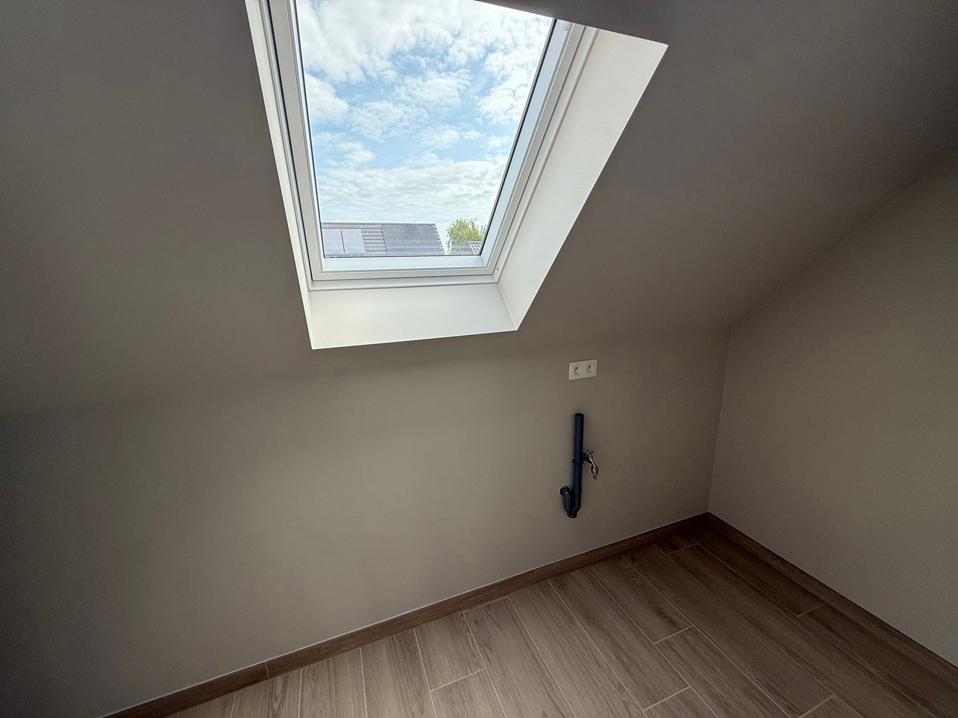 SERSKAMP - Lichtrijk NIEUWBOUW BEN-appartement met staanplaats. foto 11