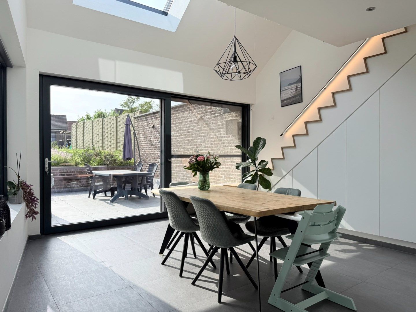 Ruime en lichtrijke woning met doordachte indeling en moderne afwerking foto 5