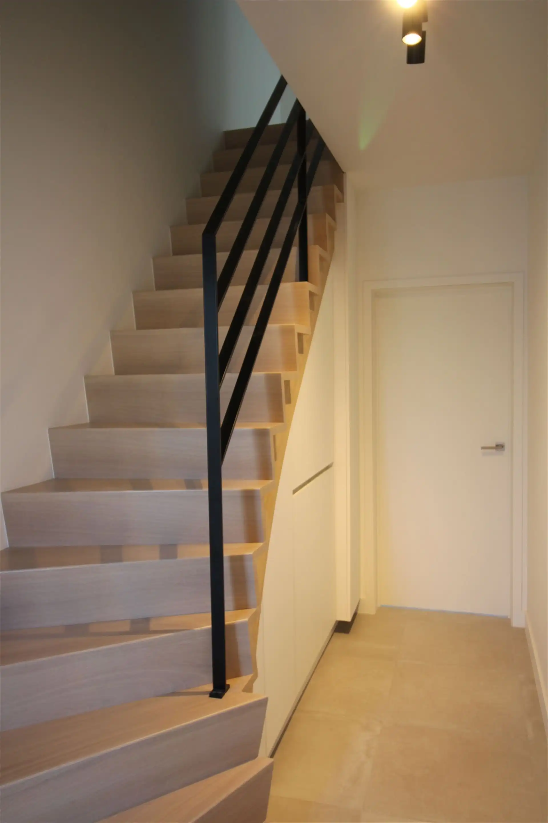 Woning, 3 slpks, voorzien van de nieuwste technieken. foto 7