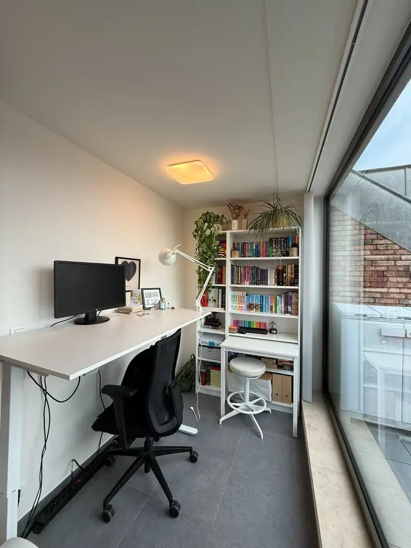 Prachtig instapklaar 1-slaapkamer duplex-appartement vlakbij het centrum van Diepenbeek. foto 7