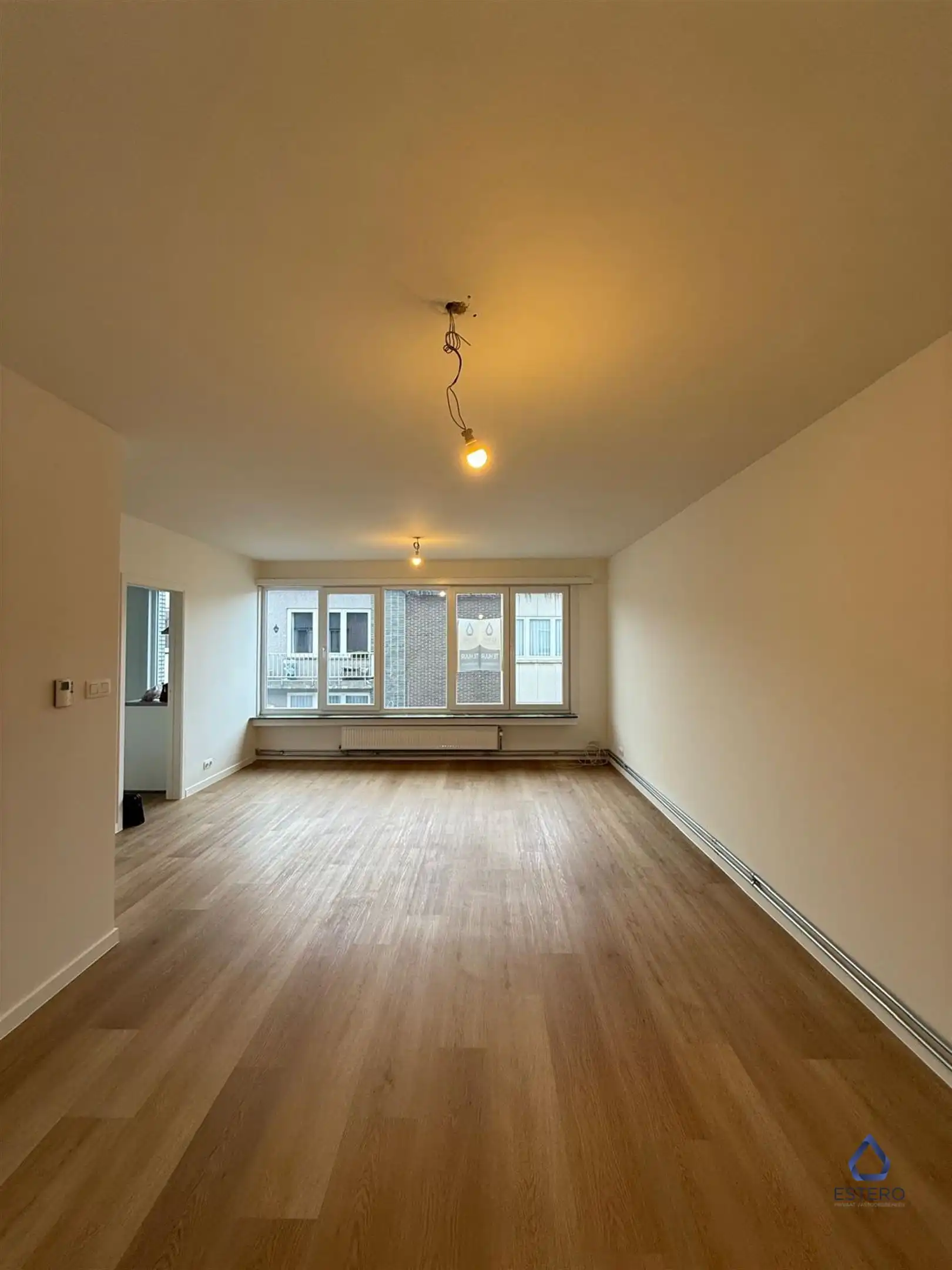 Gerenoveerd 2 slaapkamer appartement in Zellik foto 2