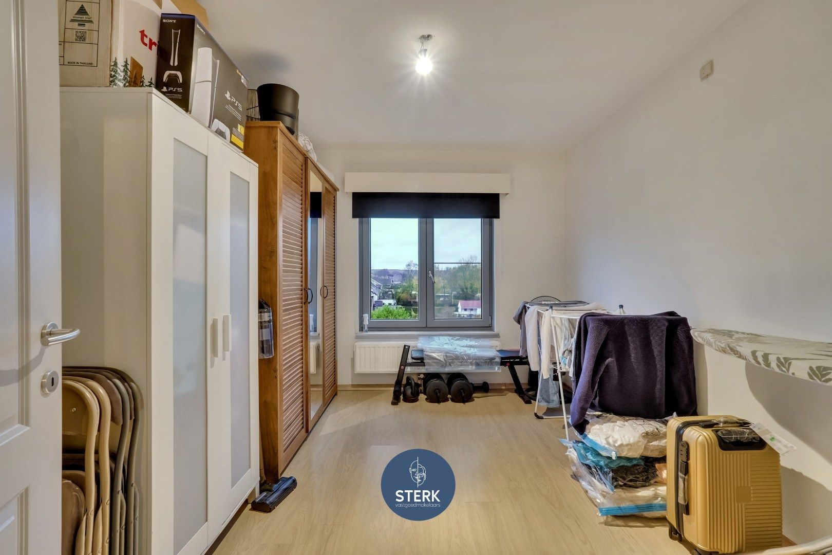 INSTAPKLAAR 2 SLPK-APPARTEMENT OP EEN CENTRALE LOCATIE IN HARTJE LANAKEN !   foto 12