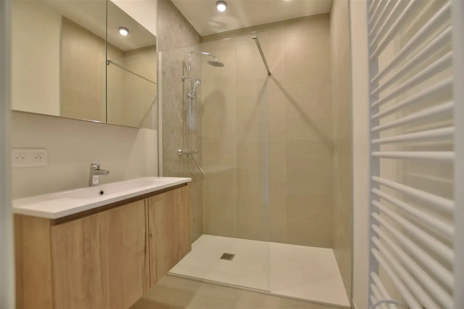 Splinternieuw BEN-appartement te Sint-Gillis-Dendermonde foto 20