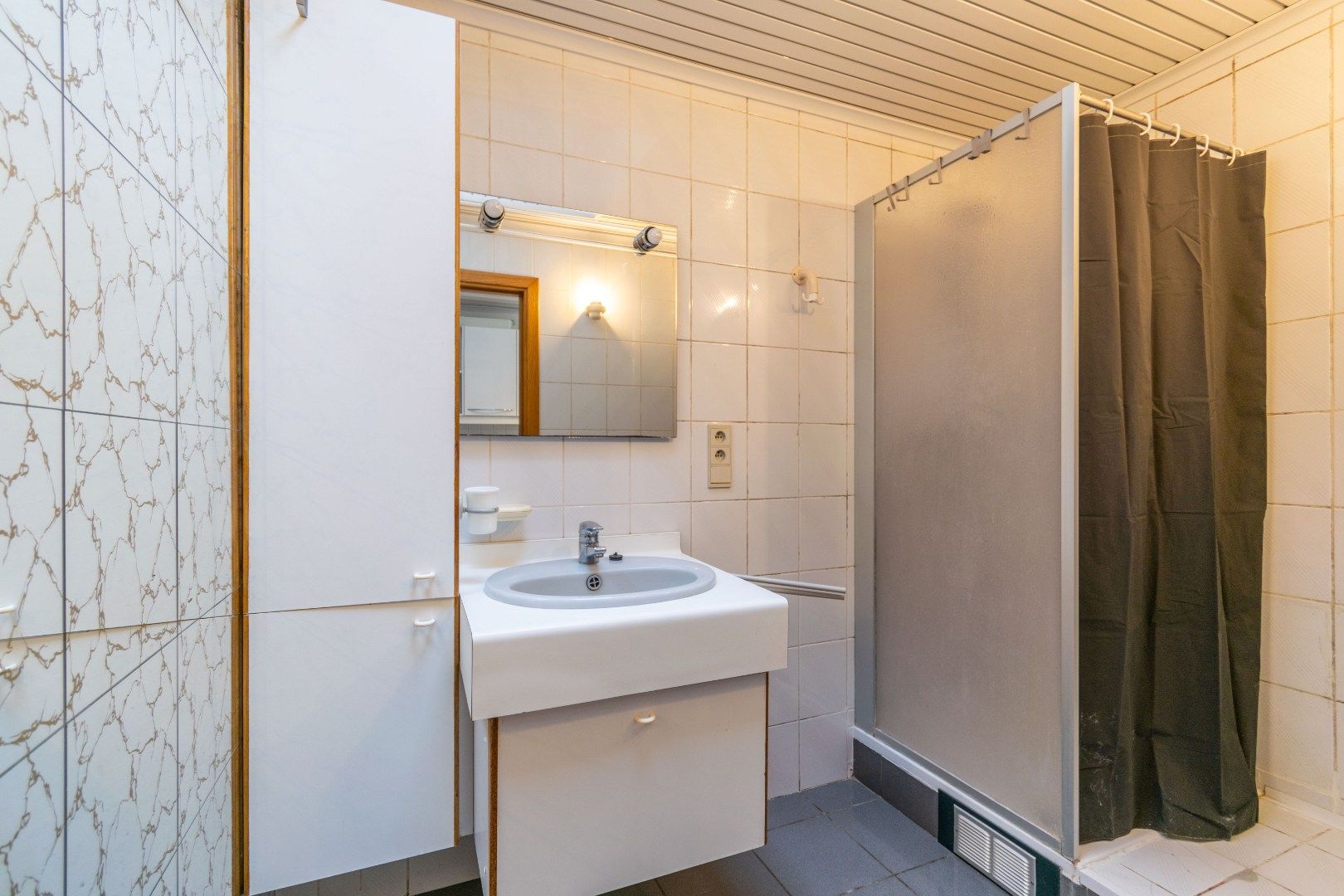 TOPLIGGING: WONING MET 3 SLAAPKAMERS + TUIN ! foto 9