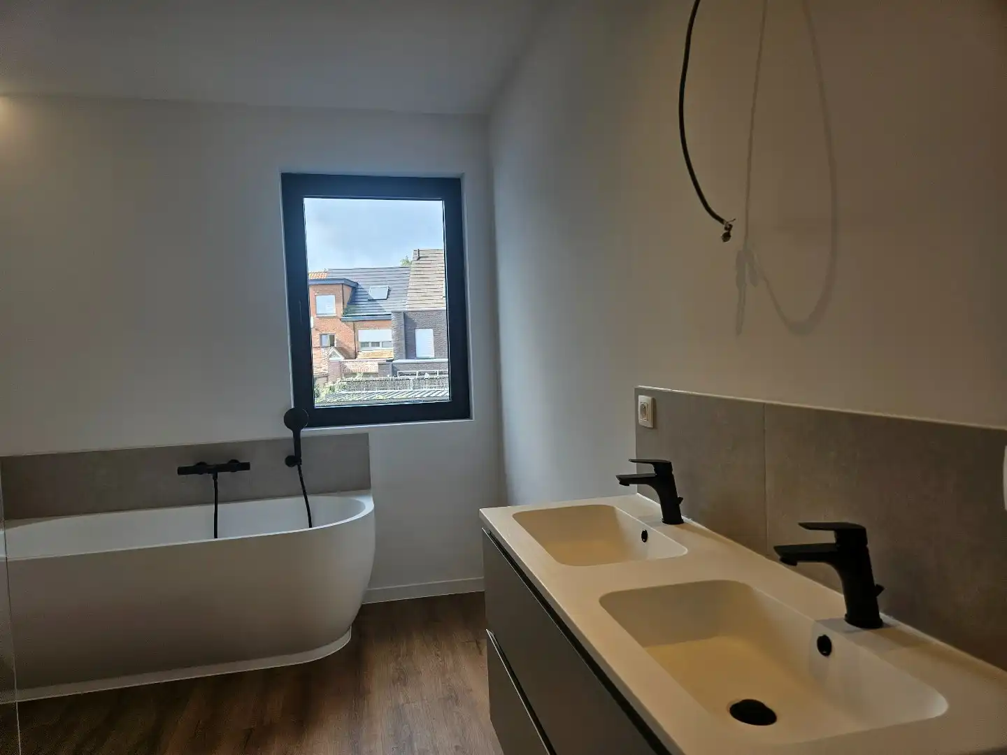 Nieuwbouwwoning met 3 slaapkamers en tuin in het centrum van Mol! foto 9