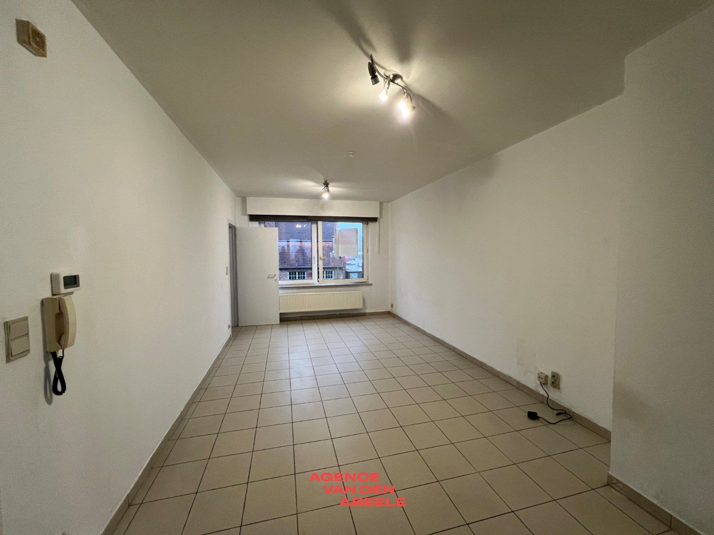 Instapklaar appartement met 1 slaapkamer  foto 2