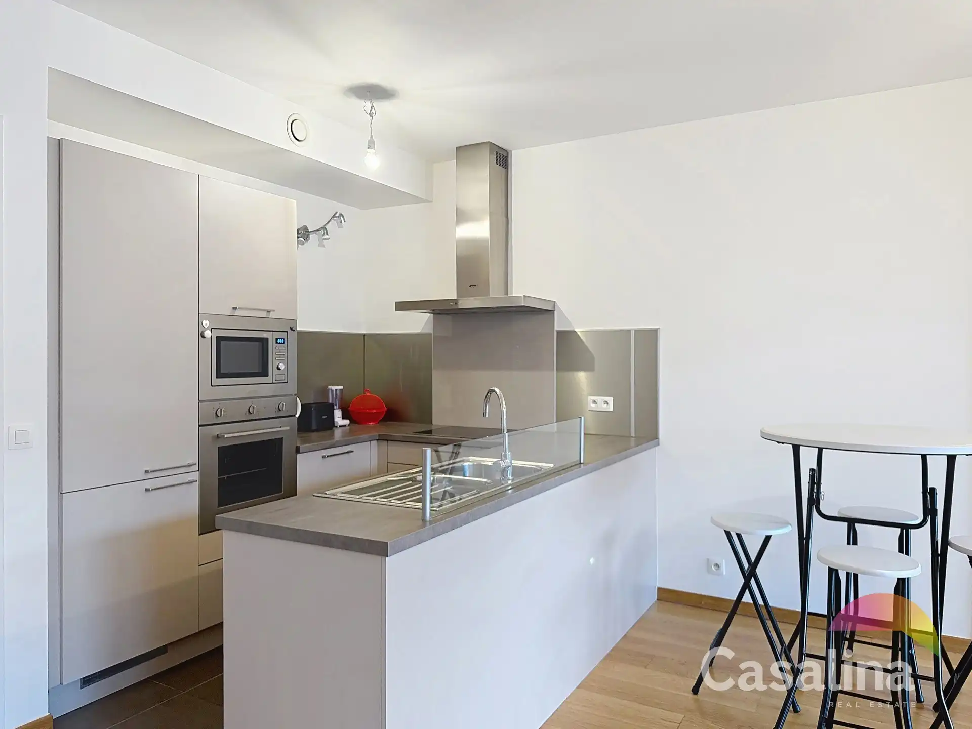 Prachtig 3-slaapkamerapp. met terras en parking (EPC: A-) foto 6