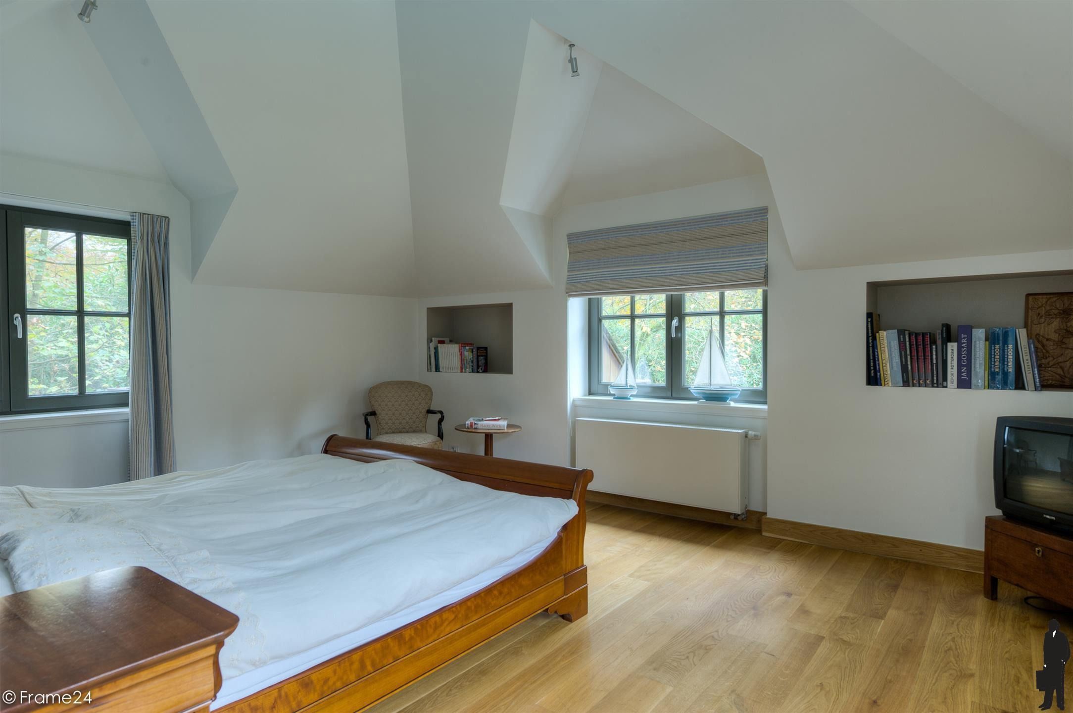 Markante villa op ca. 1 Ha. grens Brasschaat/Kapellen! foto 12