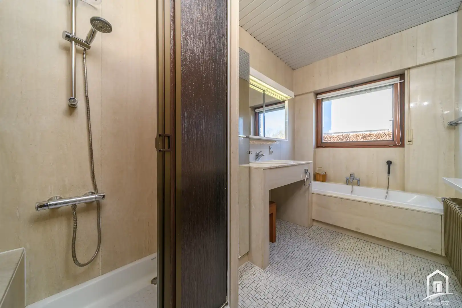 Stijlvolle villa in residentiële buurt. foto 16