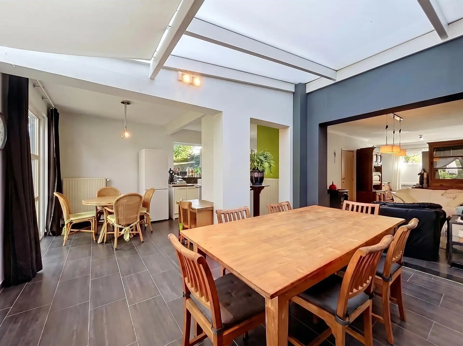 instapklare half open bebouwing met 3 slaapkamers op perceel van 349m² foto 2