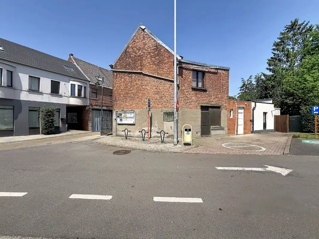 Te renoveren pand centrum Lebbeke foto 4