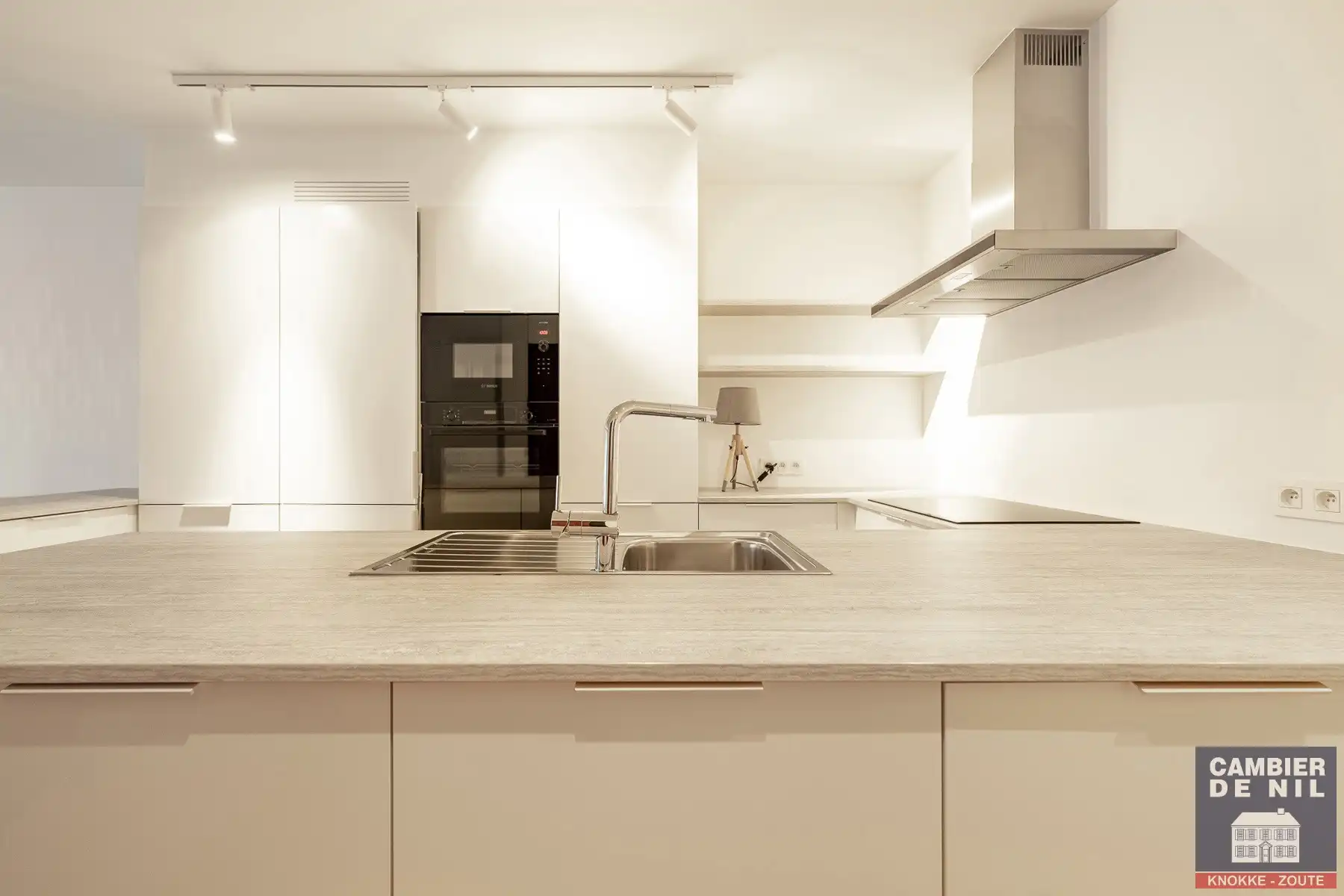 Recent gerenoveerd en gemeubeld appartement  in het hart van Knokke-Heist foto 9