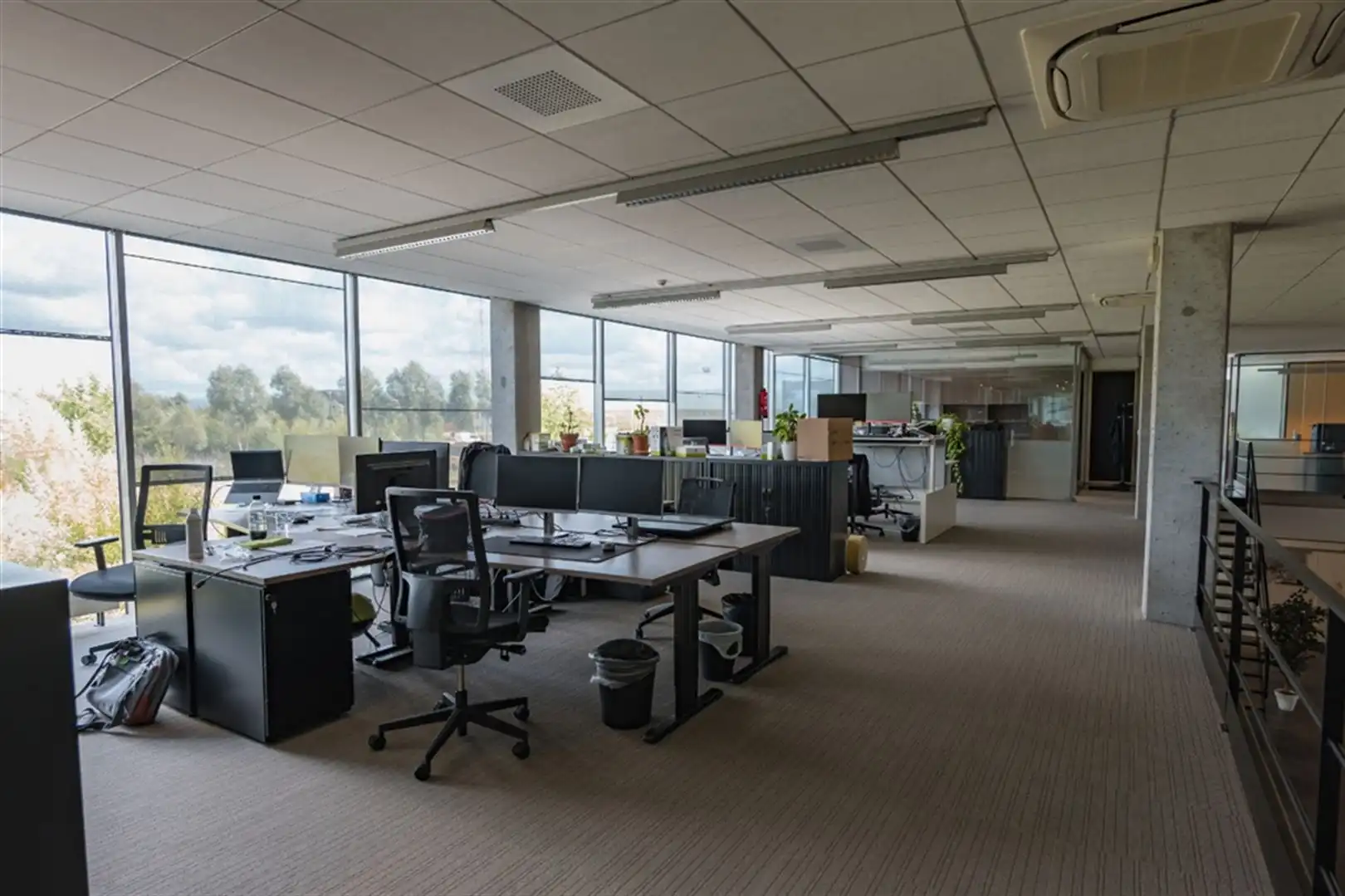 Polyvalent bedrijfsgebouw foto 22