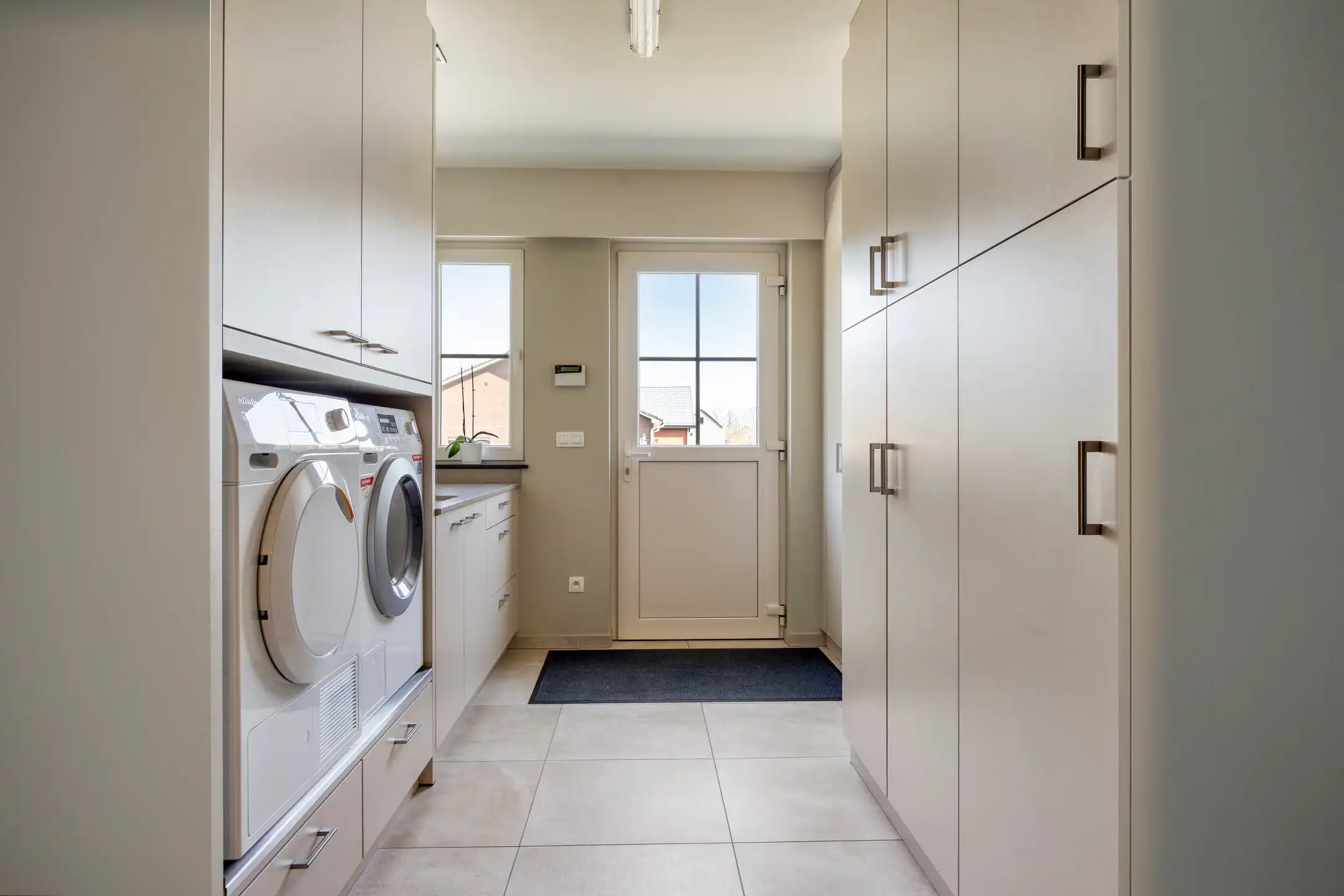 Vrijstaande, ruime villa (314m2) op een perceel van 30 are foto 22