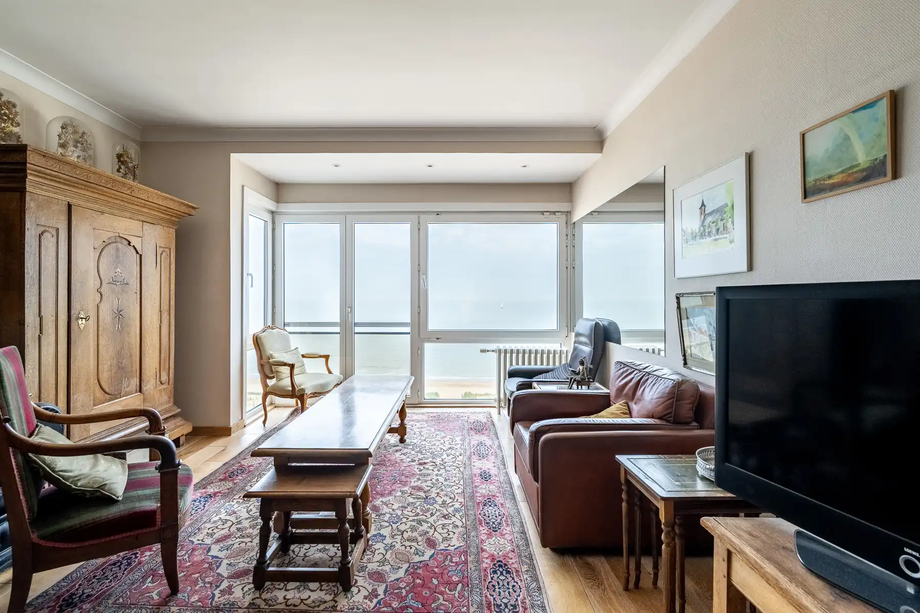 EXCLUSIEF: Ruim appartement met frontaal zeezicht foto 6
