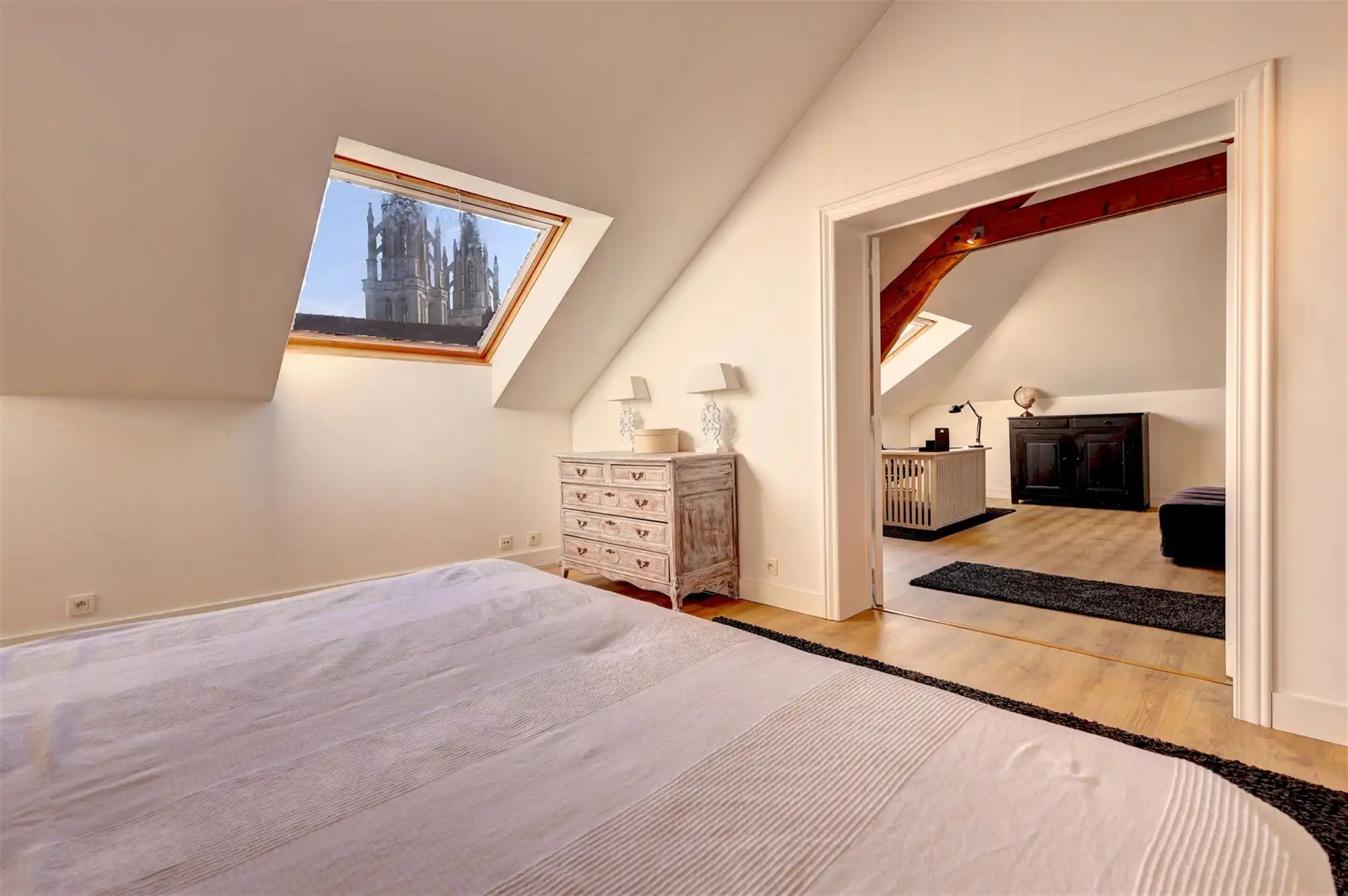 Gemeubeld appartement (173m²) op toplocatie in hartje Antwerpen met zonneterras foto 18