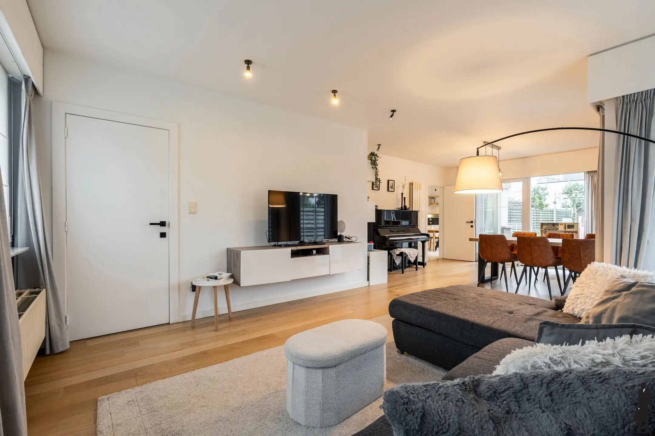 Zeer ruime HOB van ca. 725 m² in hartje Merksplas foto 5