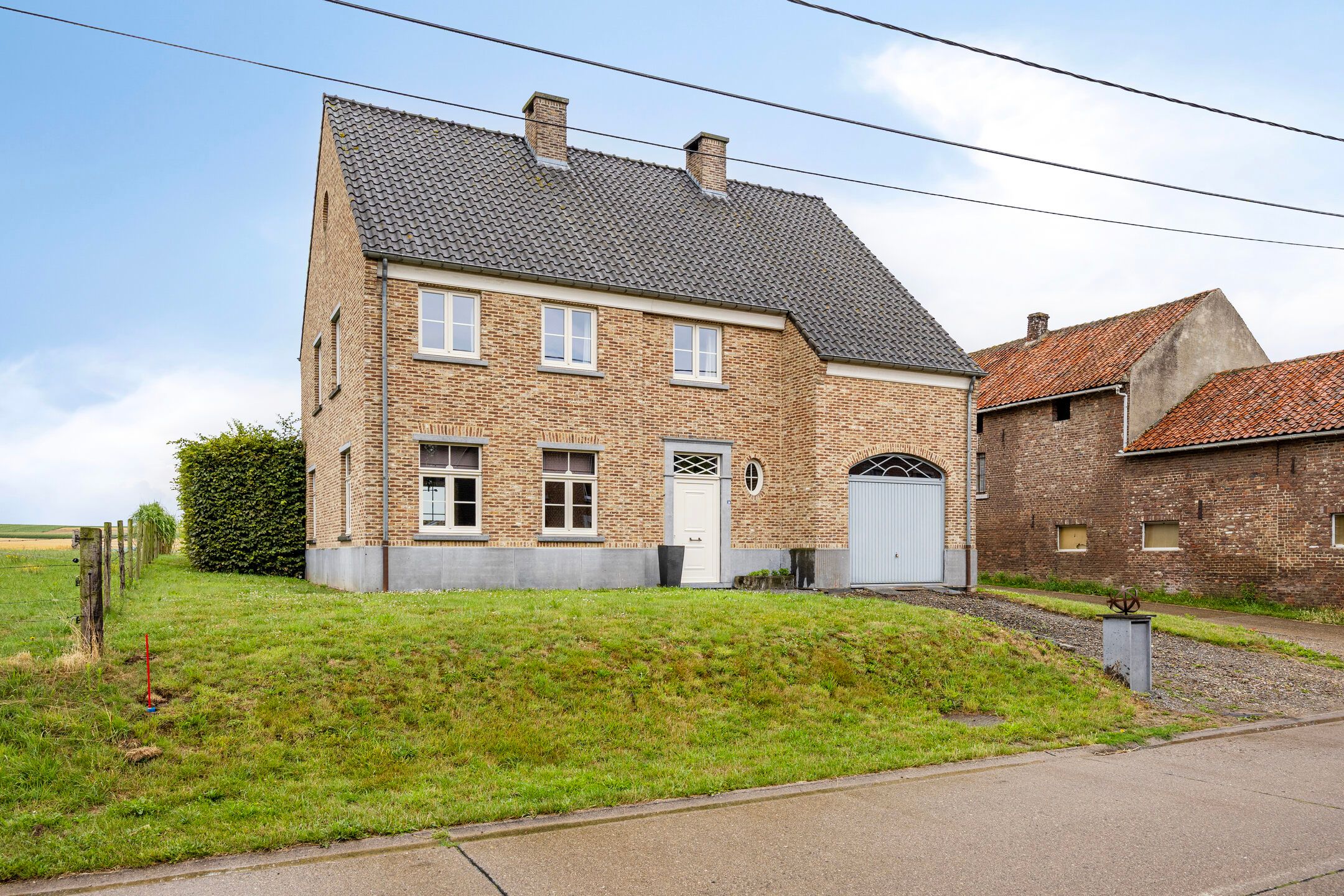 Ruime woning op perceel met uitzicht foto 3