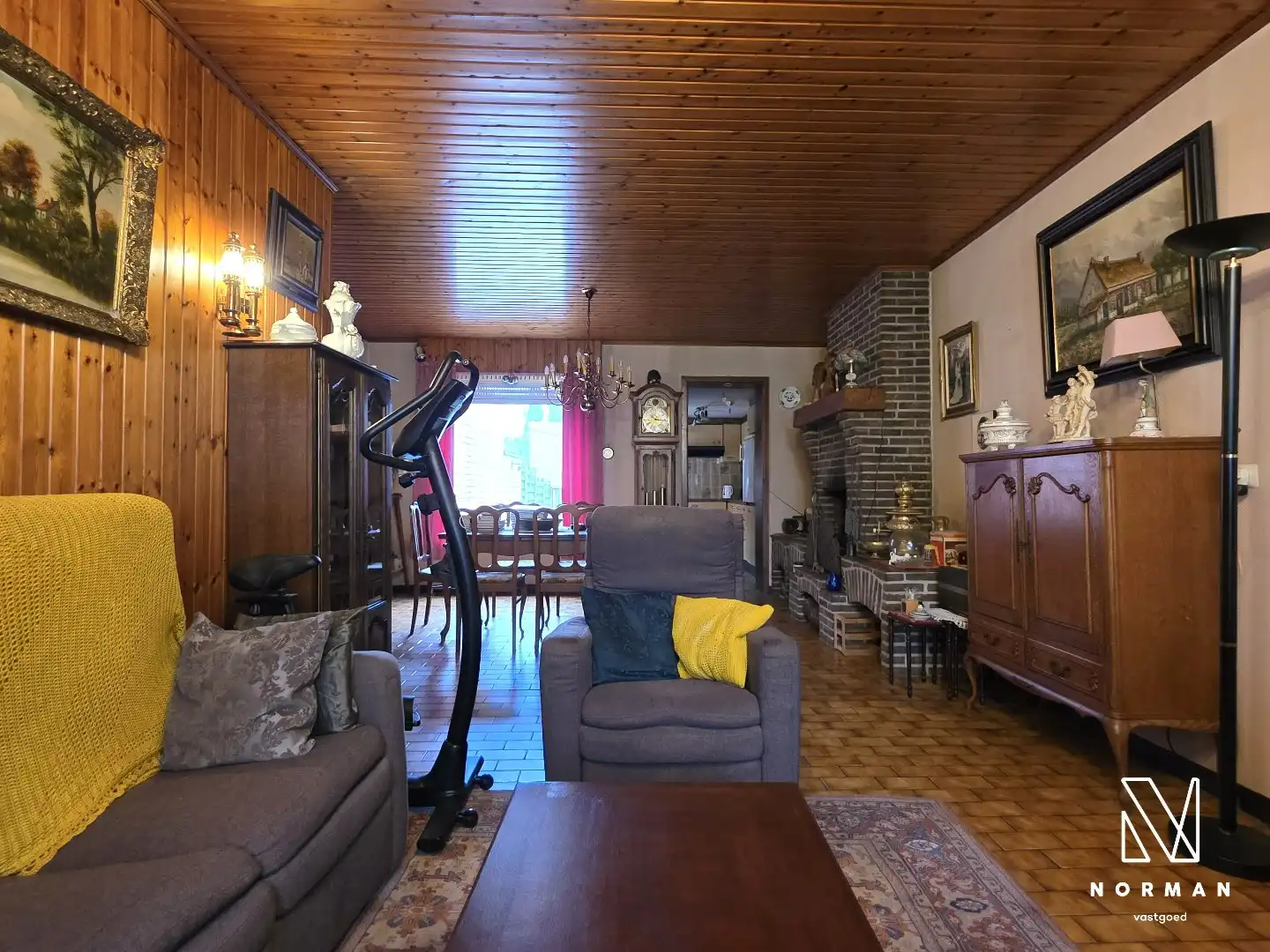 Centraal gelegen woning met grote garage/atelier met uitweg te Kuurne foto 5
