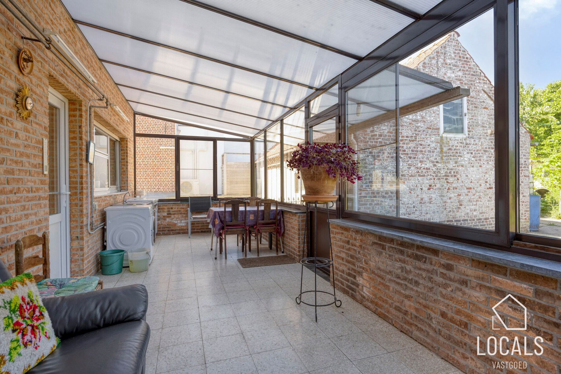 Open bebouwing met 3 slpks, garage, opslagruimte & tuin foto 12
