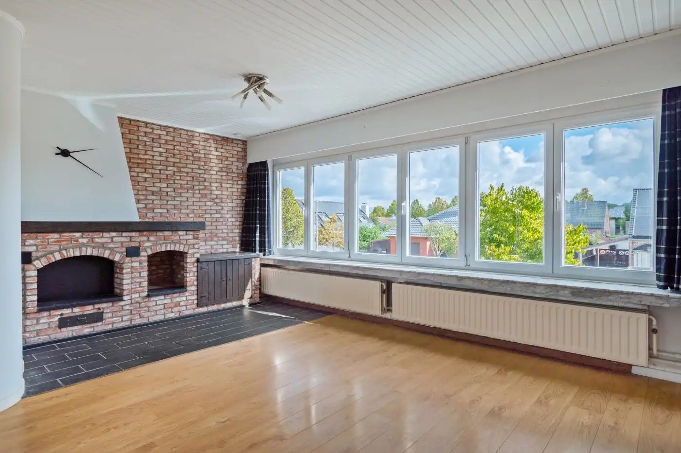 Ruime, instapklare bel-etagewoning met 3 slpk., inpandige garage en tuin foto 5