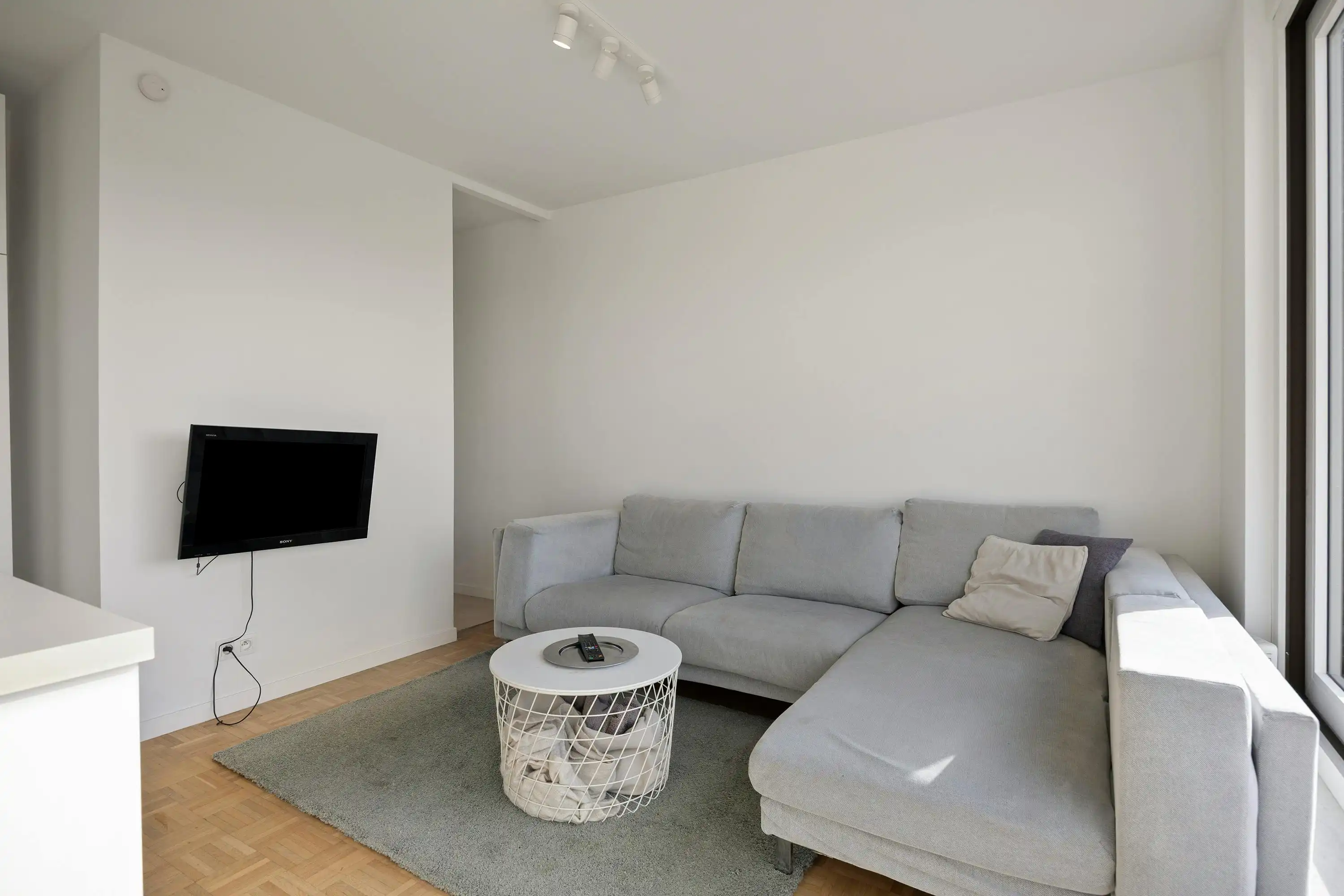 Gerenoveerd 1-slaapkamerappartement met ruim terras in centrum Hasselt foto 6