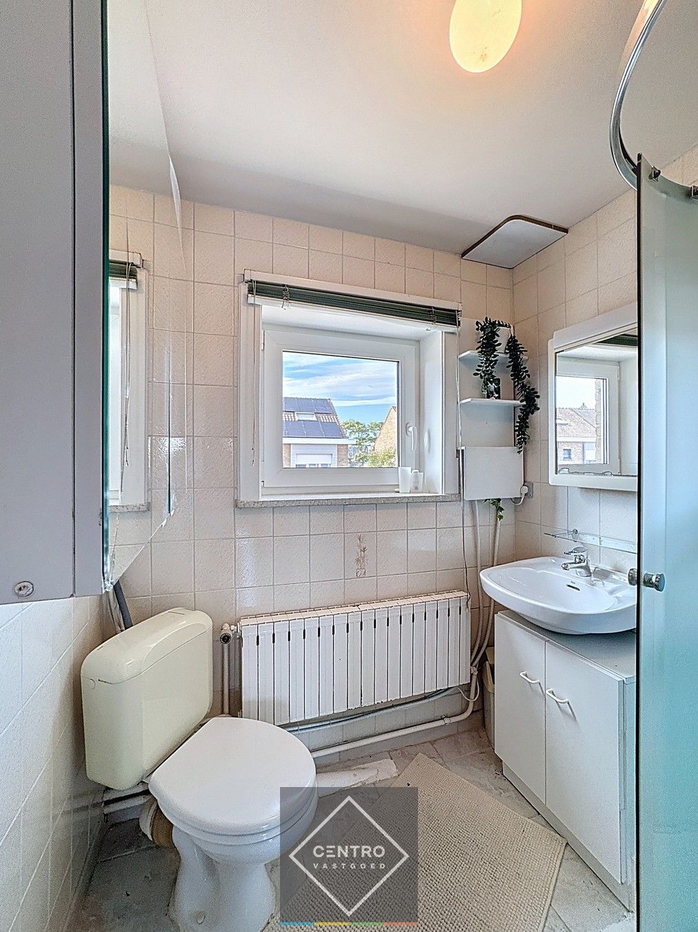 Woning met 3 slpks en tuin met UITWEG achteraan te Uitkerke! foto 8