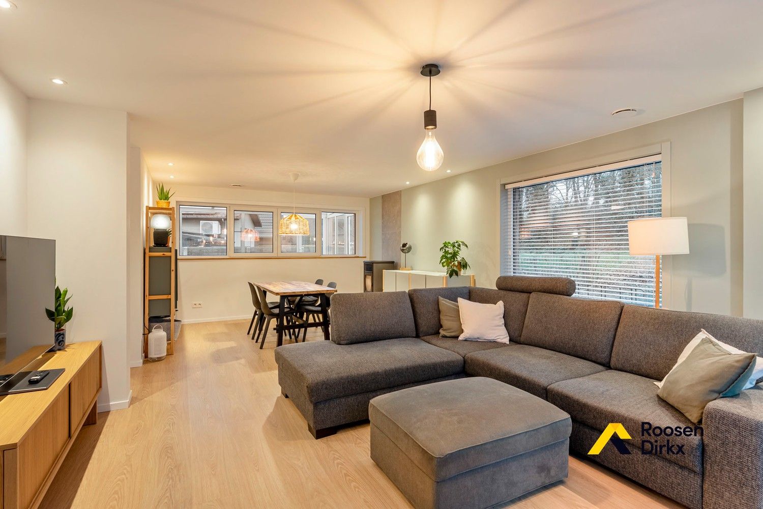 Instapklare volledig gerenoveerde vrijstaande gezinswoning met 3 slaapkamers op perceel van 617m² foto 8