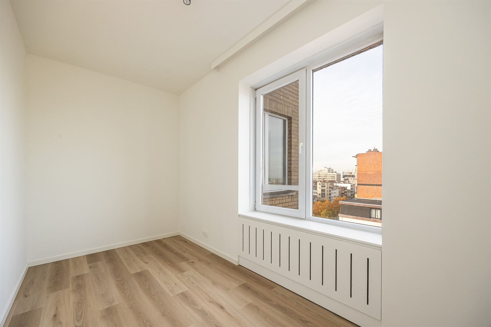 Gerenoveerd appartement met verzichten foto 12