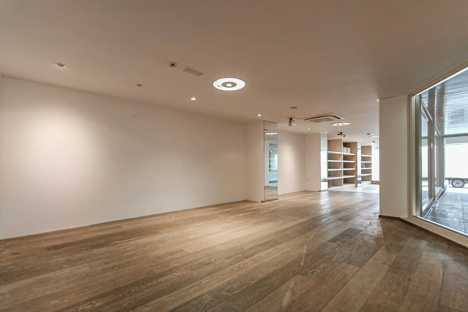 Verhuurd winkel te koop van 471 m² te Zeedijk  678-679 foto 11