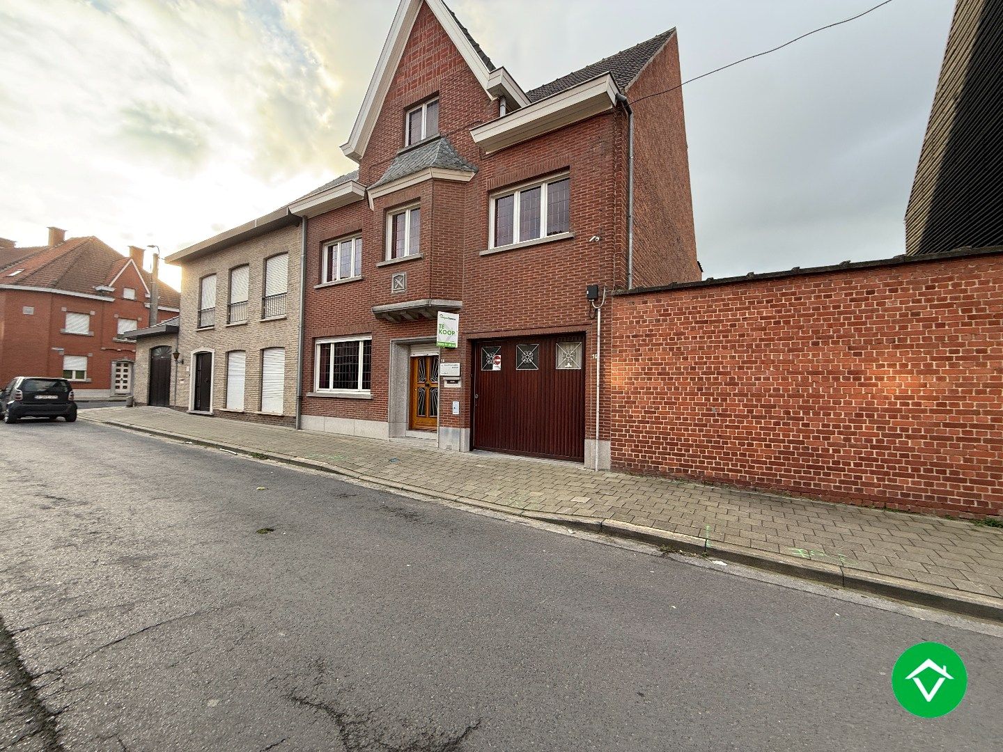 Karaktervolle, stevige woning met 4 slaapkamers, tuin en garage in centrum Roeselare foto 25