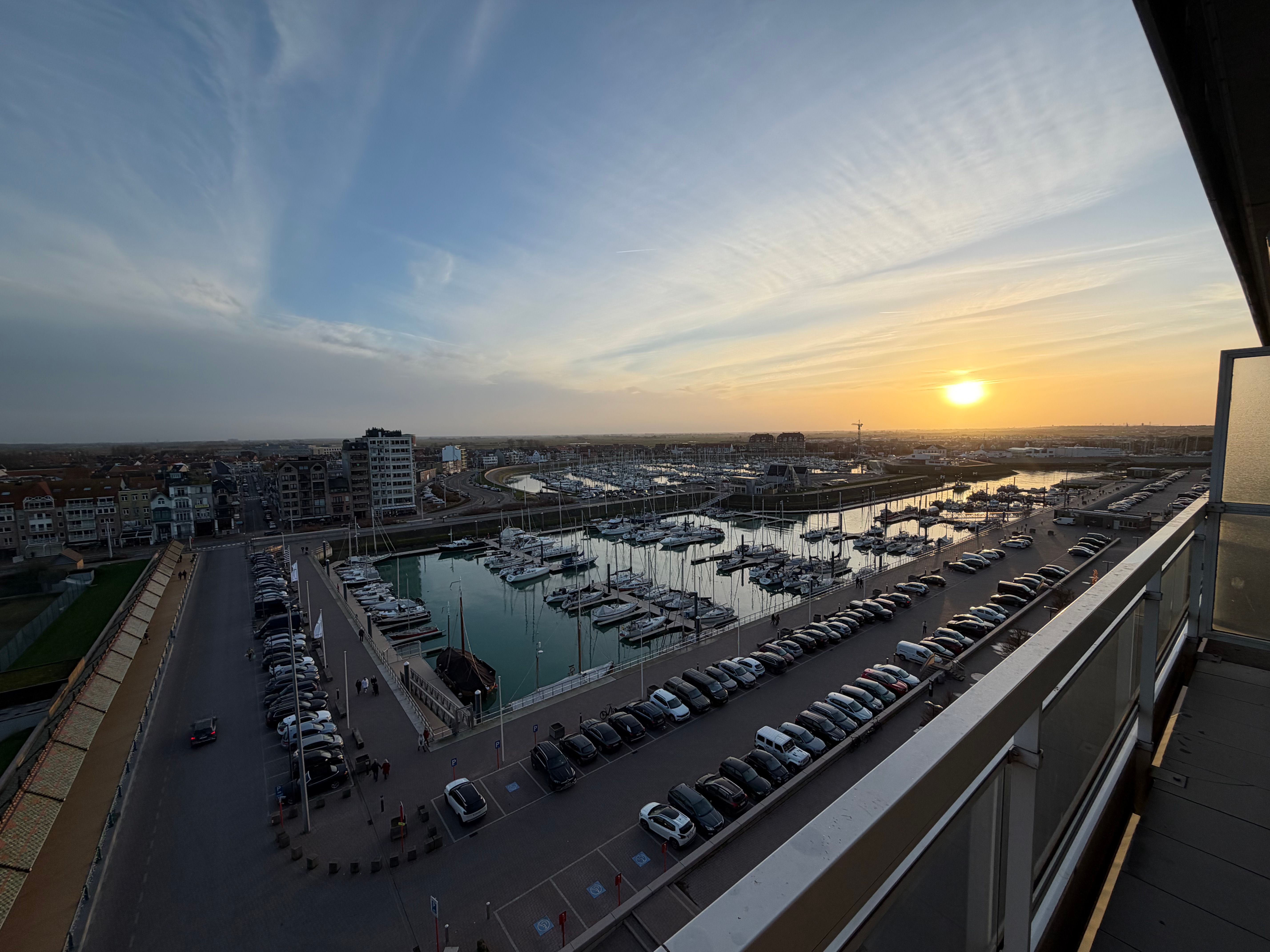 Instapklaar en gemeubeld appartement met één slaapkamer, gelegen op een toplocatie in Blankenberge met uitzonderlijk zicht. foto 6