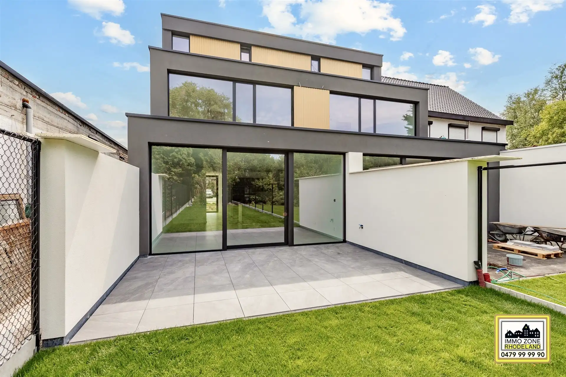 Architecturale parel met 3 slpks, 2 bdks en zonnige tuin foto {{pictureIndex}}