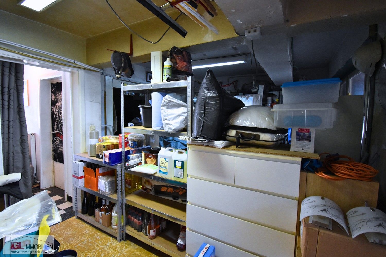 Goed gelegen rijwoning met 3 slaapkamers, tuin en garage foto 12