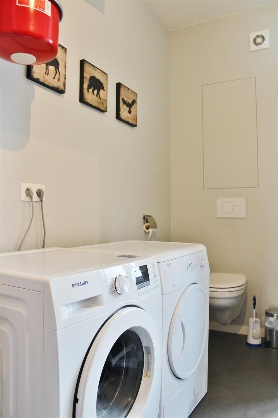 Vernieuwde centraal gelegen woning met 3 slpk + koer.  foto 9