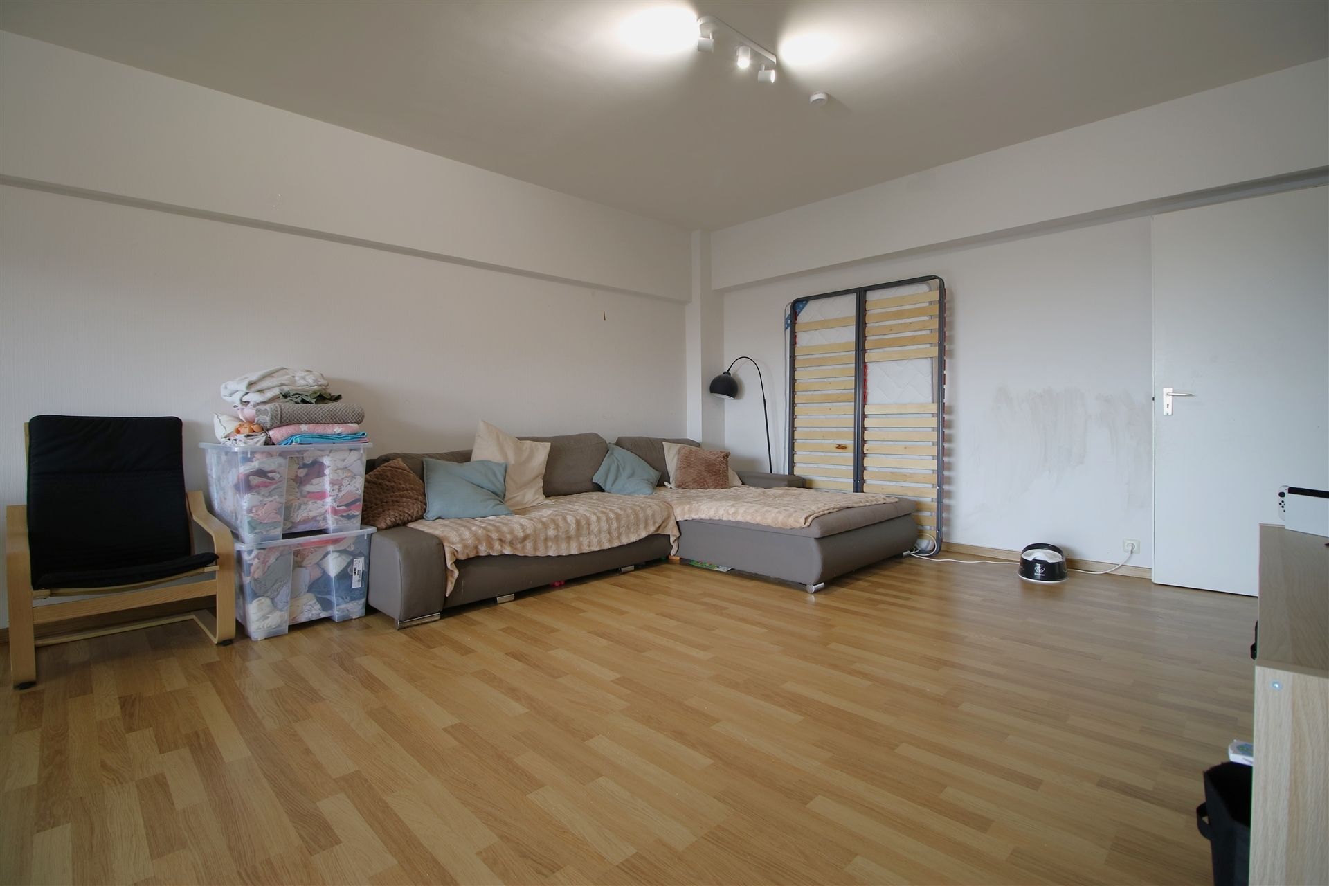 Ruim appt 2 slpk, terras en parking foto 3