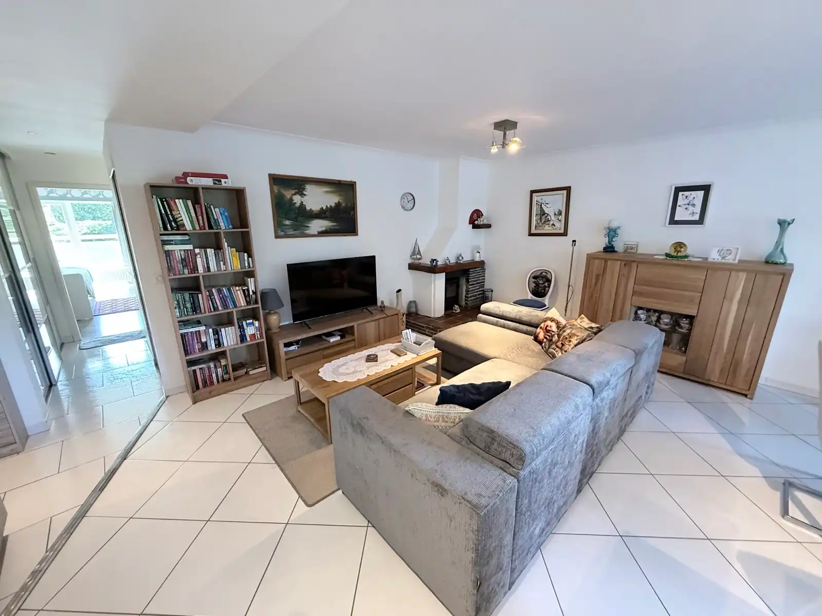 Ruim 2-slaapkamerappartement met 2 terrassen & garage foto 4