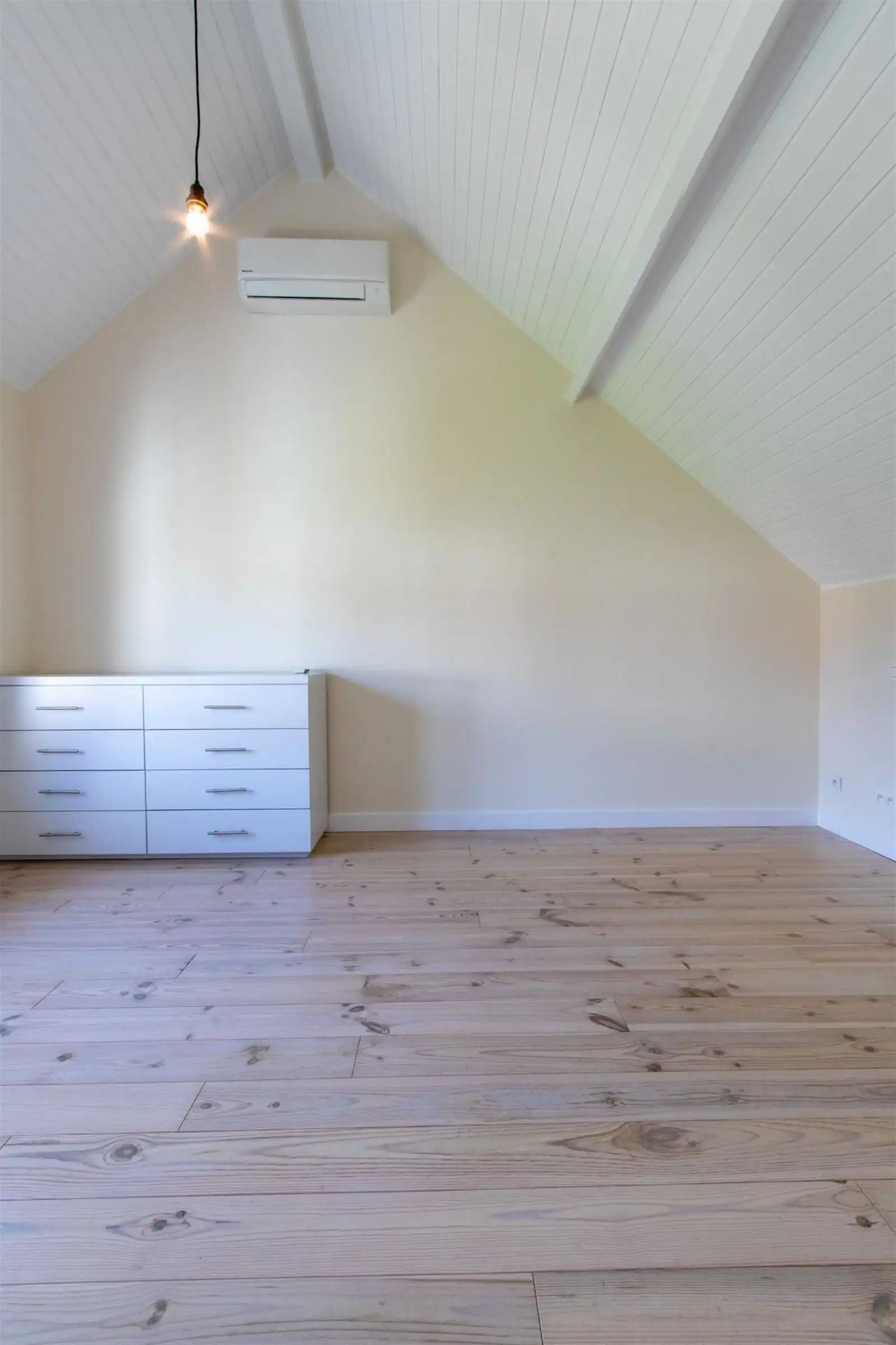 volledig gerenoveerde Woning foto 12